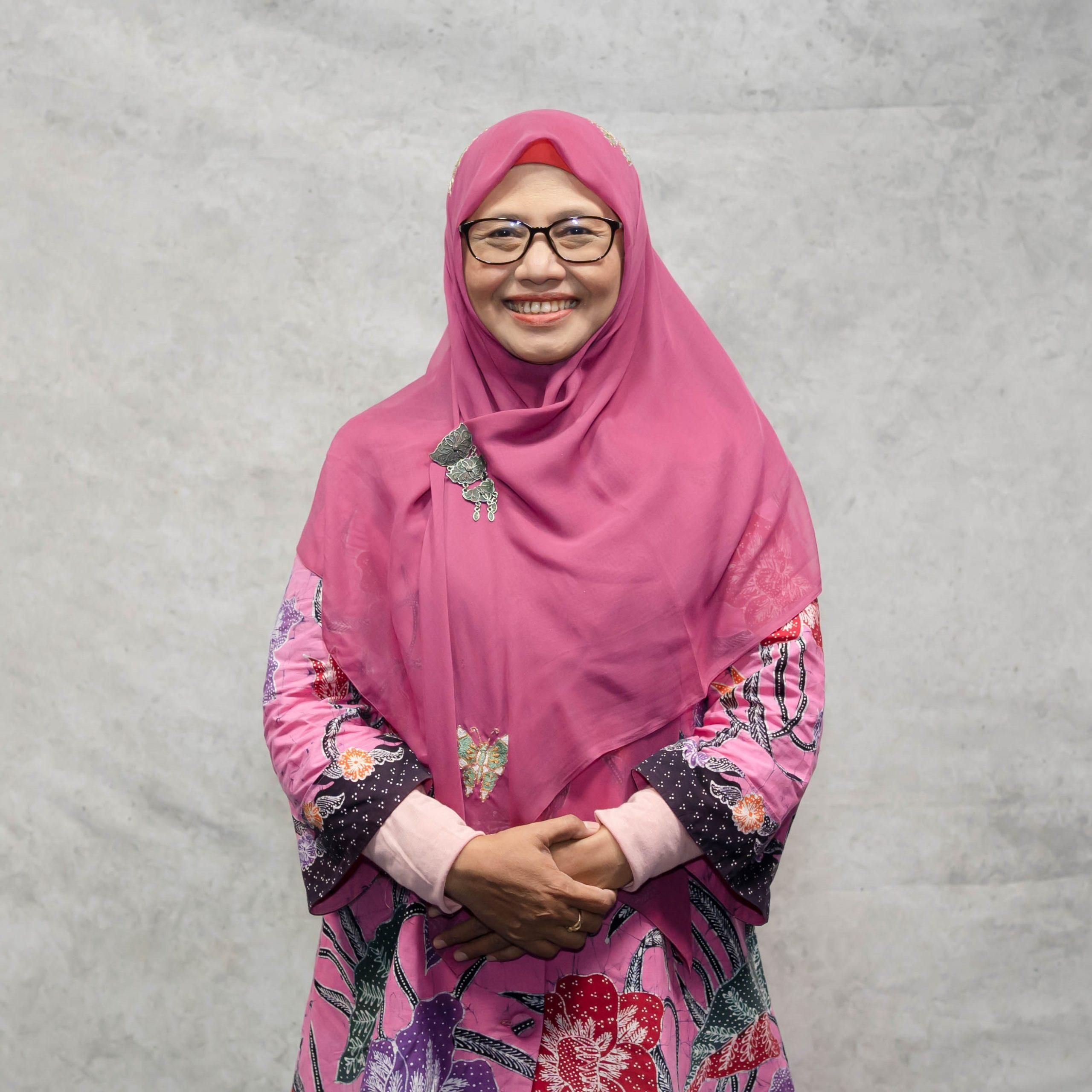 Siti Fatimah Nurul Qomariyah, M