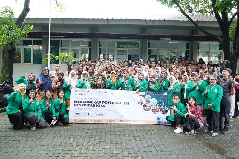 Read more about the article Prodi S1 S2 Biologi berkolaborasi dengan IKA FABIONA UNAS Mengedukasi Siswa dan Guru tentang Keanekaragaman Sumber Daya Alam