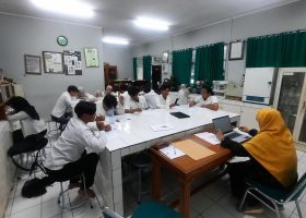 22-11-2024-UTS Prak. Ekologi Tanaman (1)