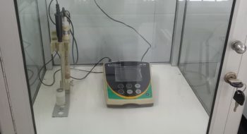 pH meter